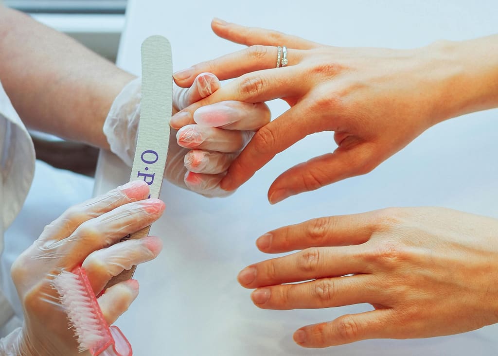 Manicure & Pedicure-min